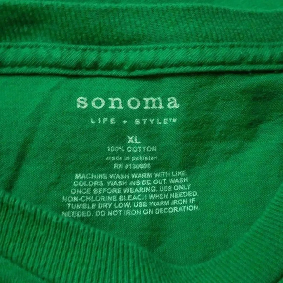 The Lucky Clover Bar & Grill T-Shirt XL Patty's - Picture 2 of 4